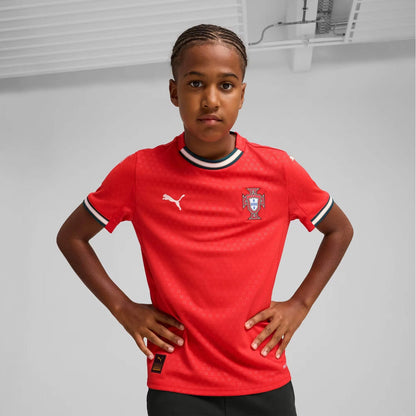 Puma Camiseta Local Juvenil Portugal Cristiano Ronaldo 25/26 (Rojo Deporte/Almendra Azucarada)